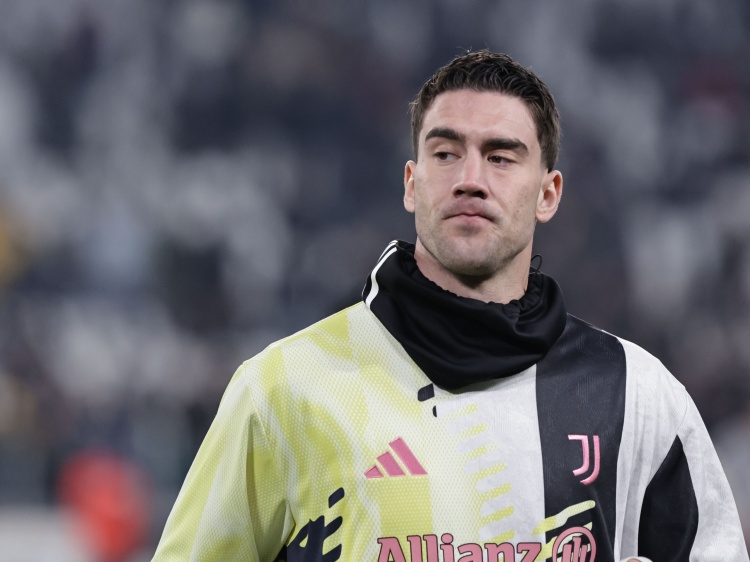 都體：DV9冬窗拒絕穆帥和沙特球隊豐厚報價，未來或去英超拿高薪