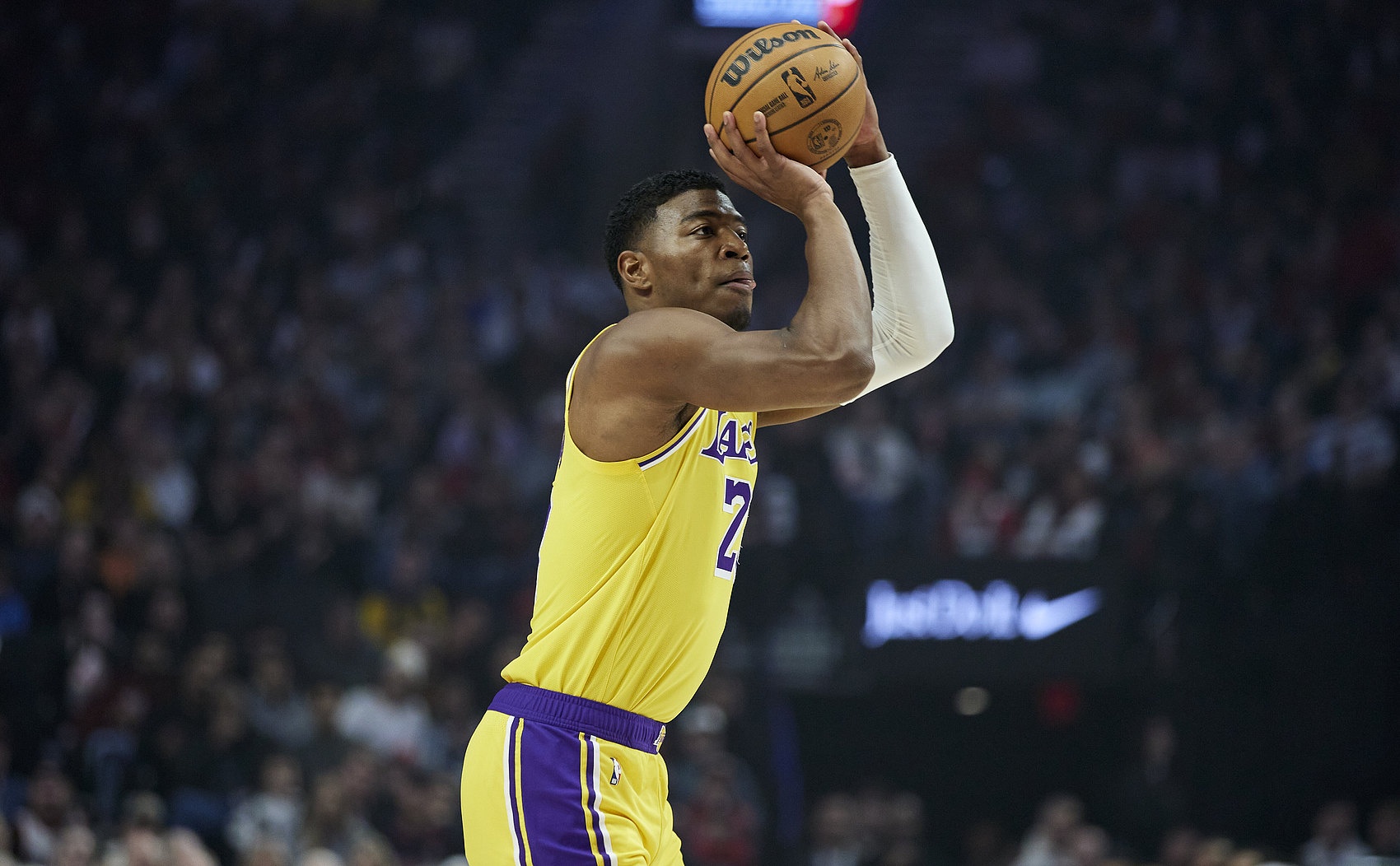 打得還行！八村塁半場(chǎng)7中3拿到9分2助攻