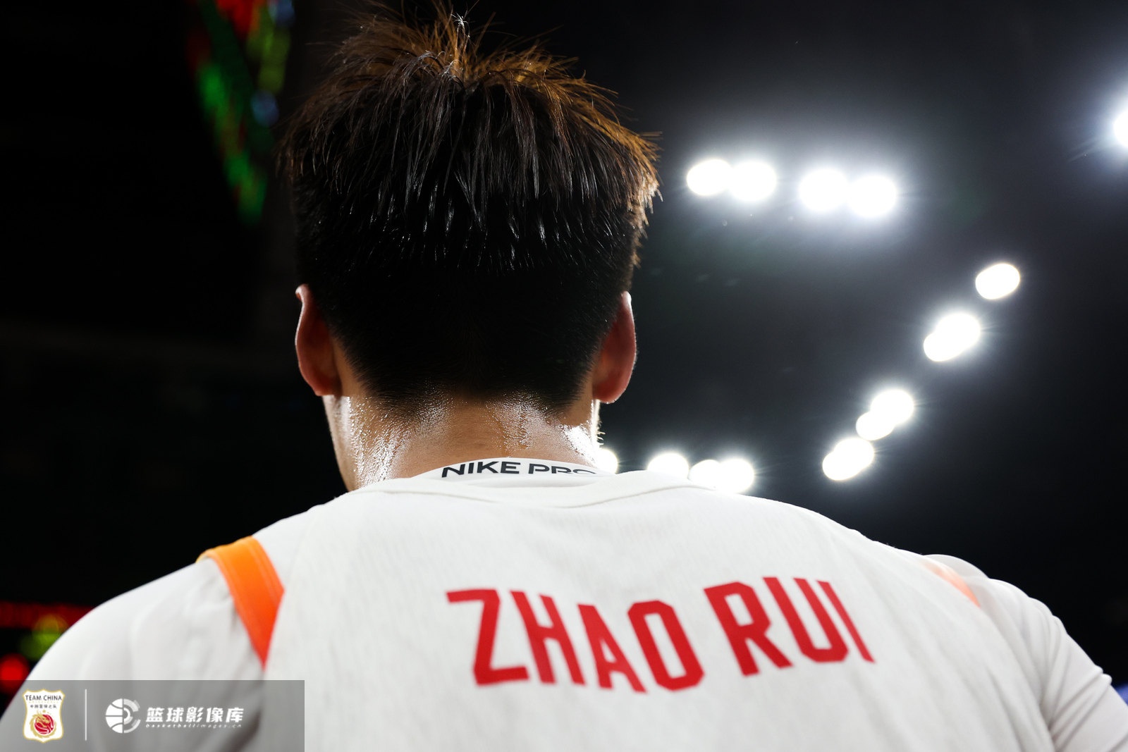 半場砍下13分2助！探長：看上去 趙睿很享受這種強對抗的比賽