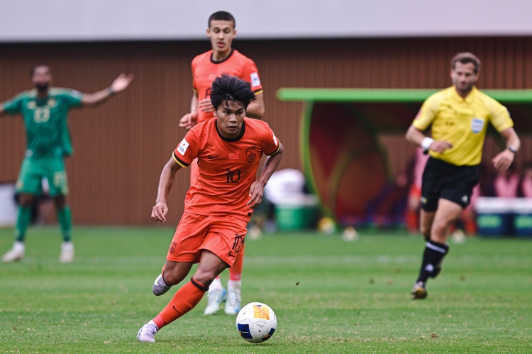 跳級入選，依木蘭、蒯紀聞、毛偉杰等U20國腳入選U22男足