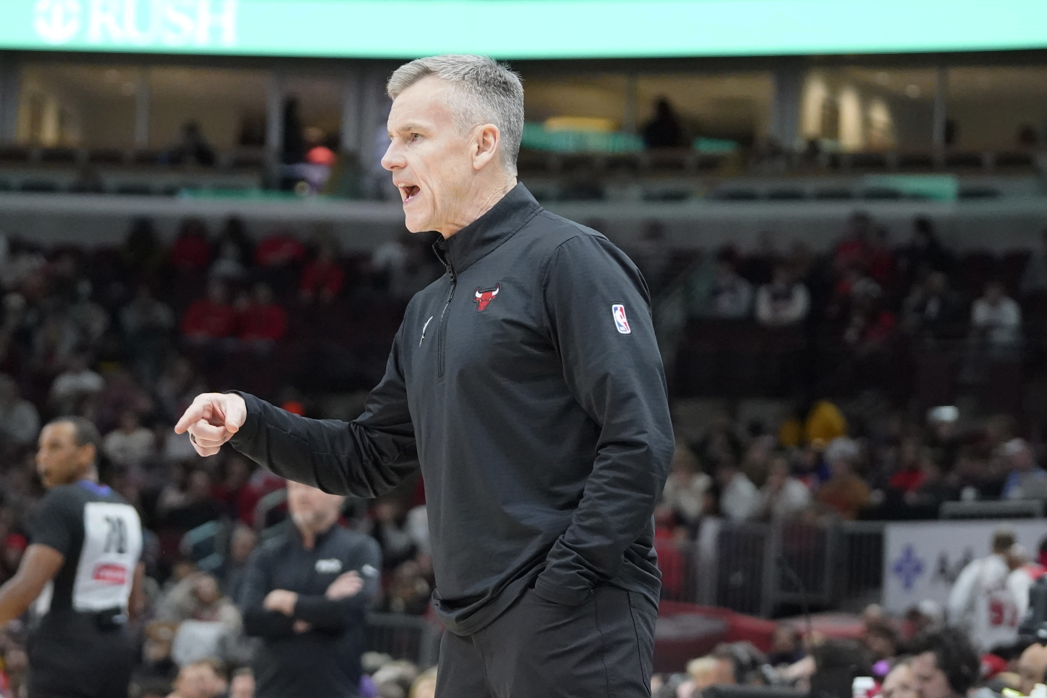 近10場8勝2負(fù)！多諾萬：部分原因在于球隊沖擊籃筐做得很好