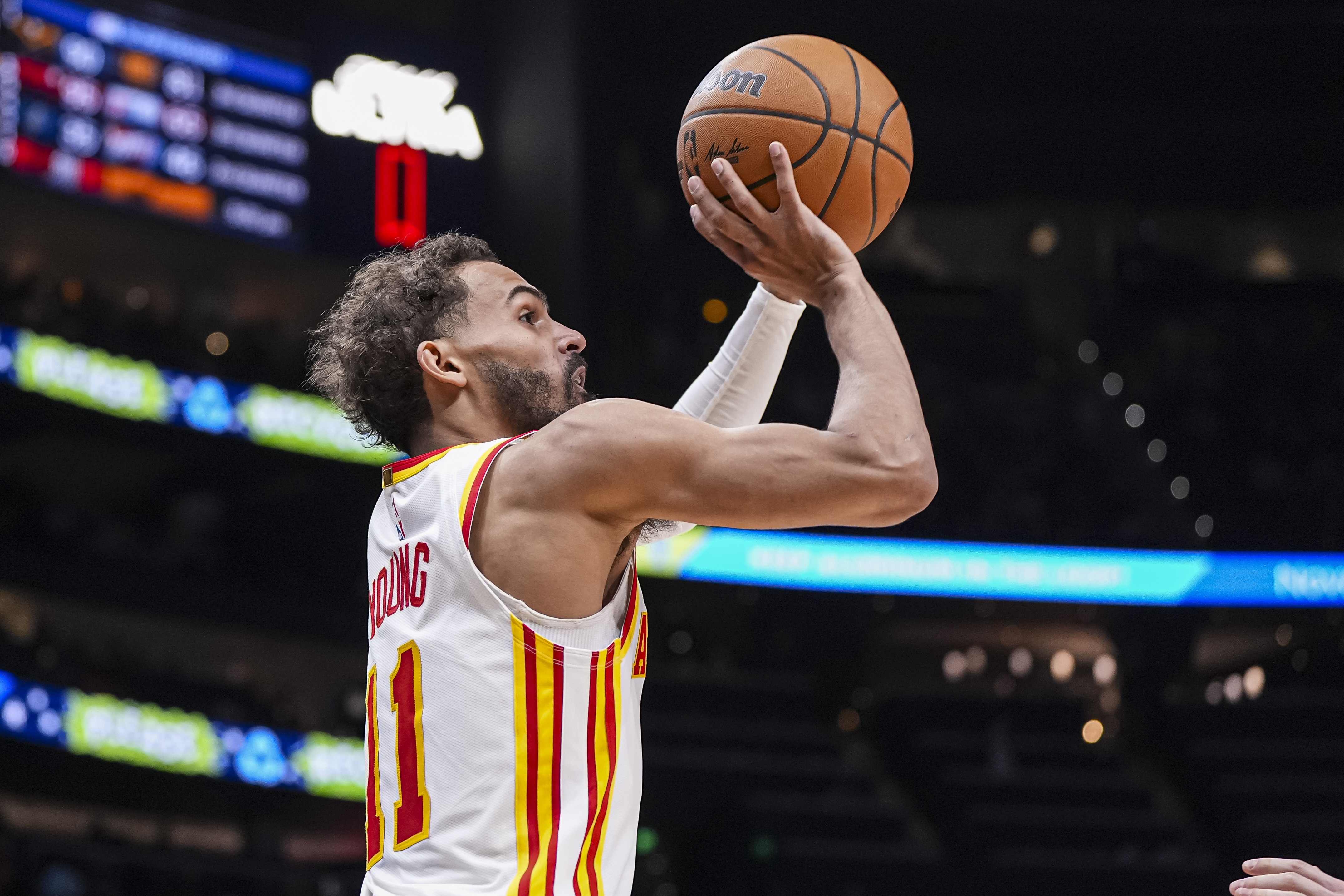 市長沒有存在感！特雷-楊12中4得到17分2板8助 三分6中1