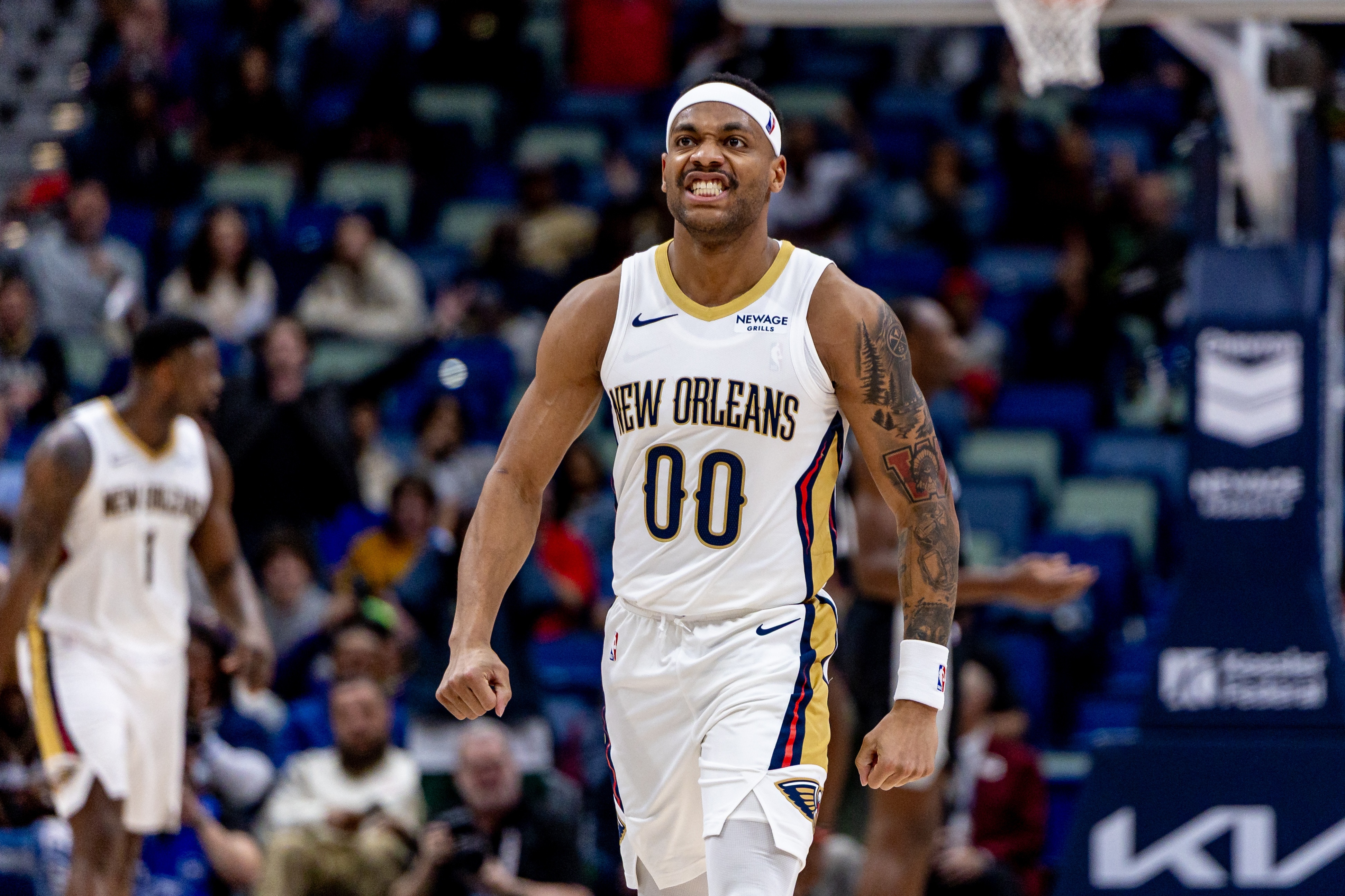 狀態(tài)火熱！布魯斯-布朗半場(chǎng)7投5中&罰球2中2 得到14分2板2斷