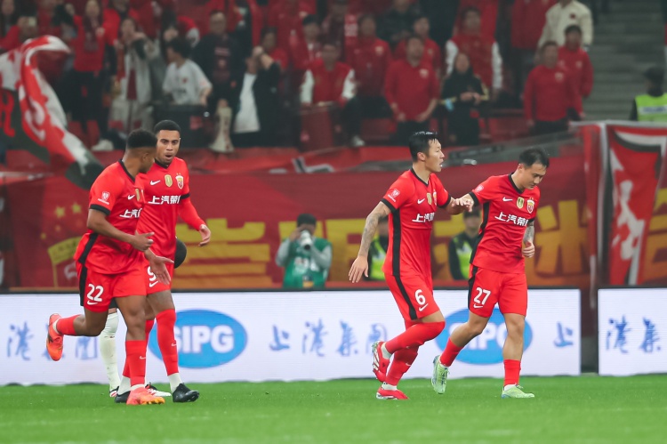 媒體人：海港今年不一定退出中超冠軍競爭，夏窗補強不是沒可能