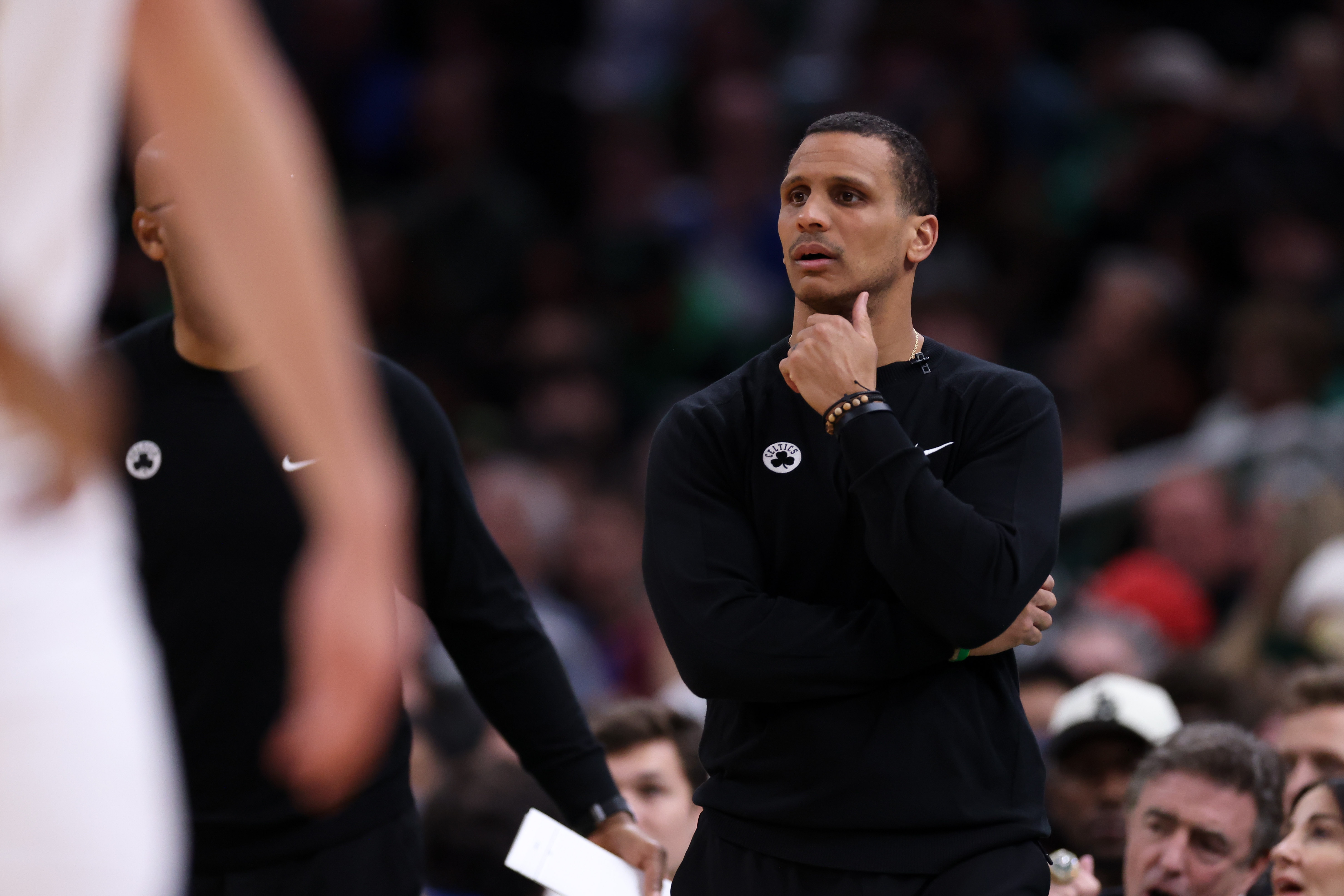 對(duì)比明顯！凱爾特人全場(chǎng)扔了63記三分 雷霆?jiǎng)t只出手37個(gè)