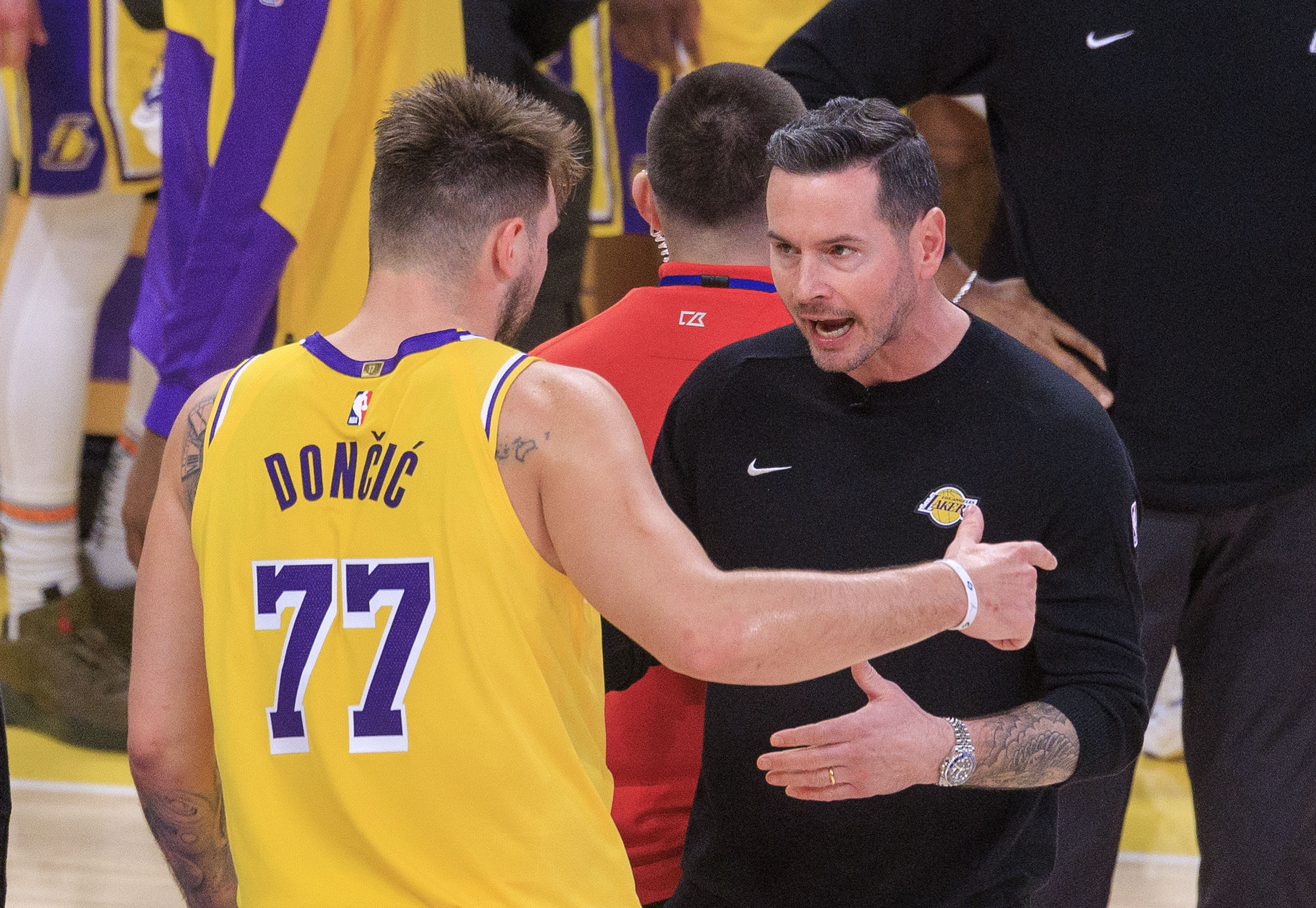 湖人主場(chǎng)豪取9連勝 自進(jìn)入2025年以來主場(chǎng)18勝2負(fù)