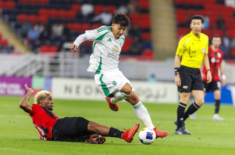 拿錢干活！菲爾米諾年薪2000萬(wàn)被取消聯(lián)賽報(bào)名，亞冠近3場(chǎng)2球3助