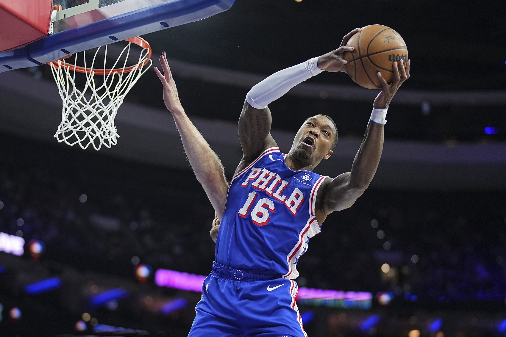 歡迎回到NBA！朗尼-沃克全場(chǎng)得到25分11籃板 獲得生涯首次兩雙