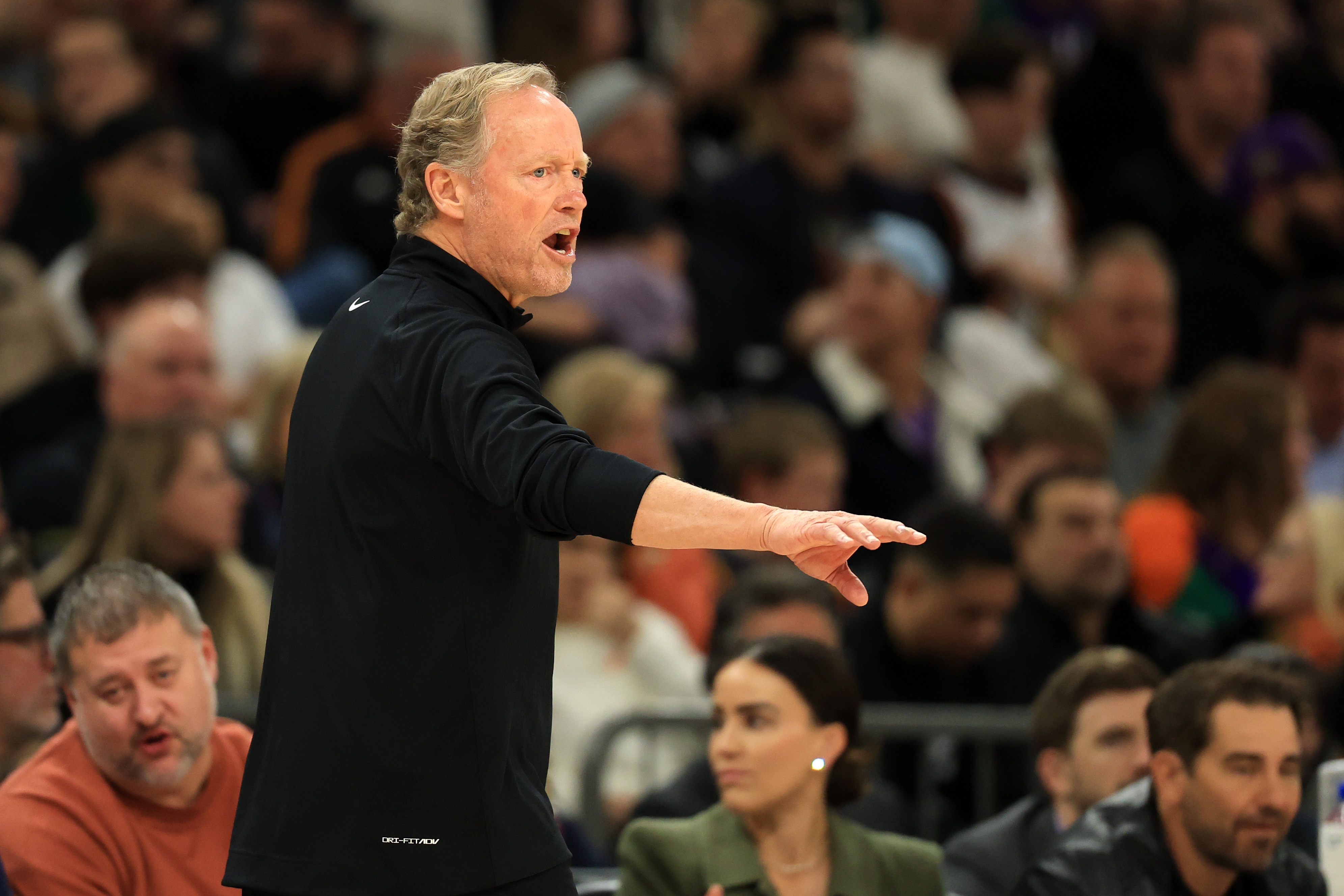 布登：森林狼的防守提升到了另一個層次 要稱贊他們的表現(xiàn)