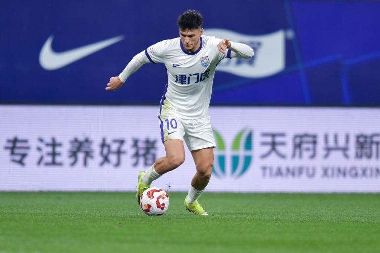 津媒：津門虎今天將和大連英博熱身，本場(chǎng)比賽分三節(jié)進(jìn)行