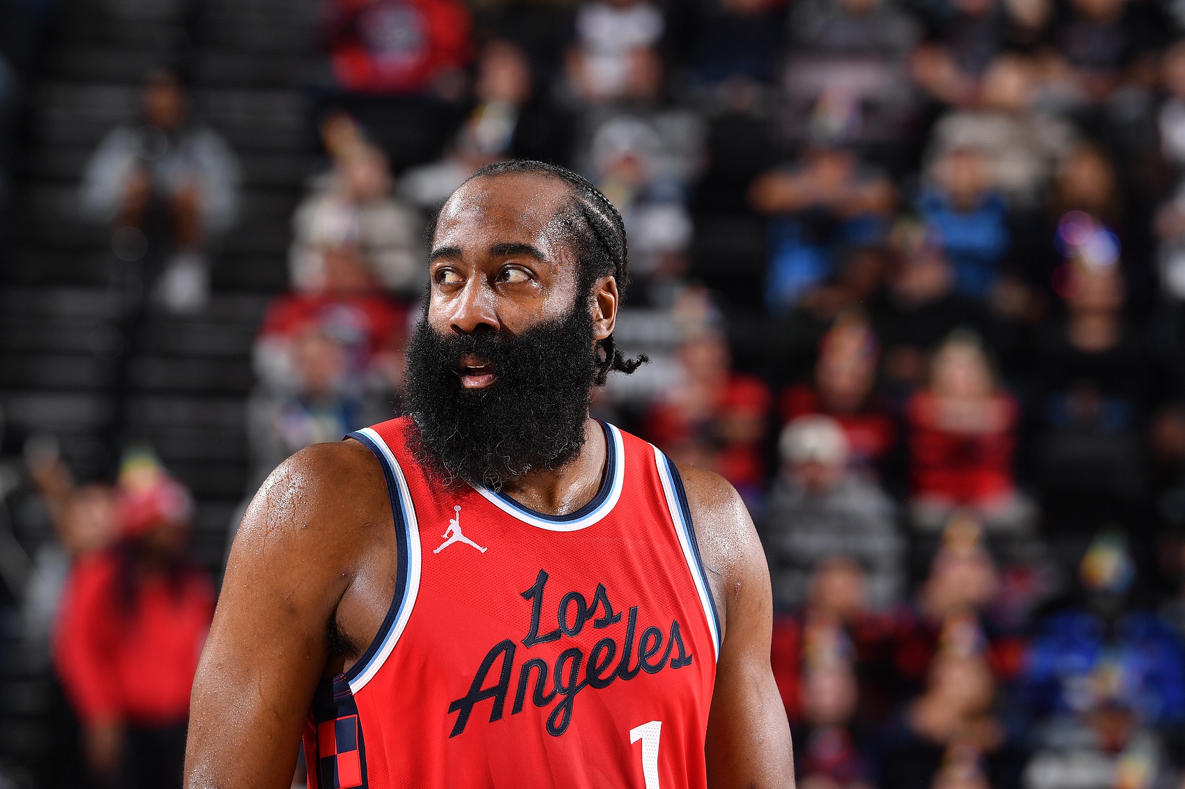 挺全面！哈登打滿首節(jié)拿到7分4板4助 正負(fù)值+10