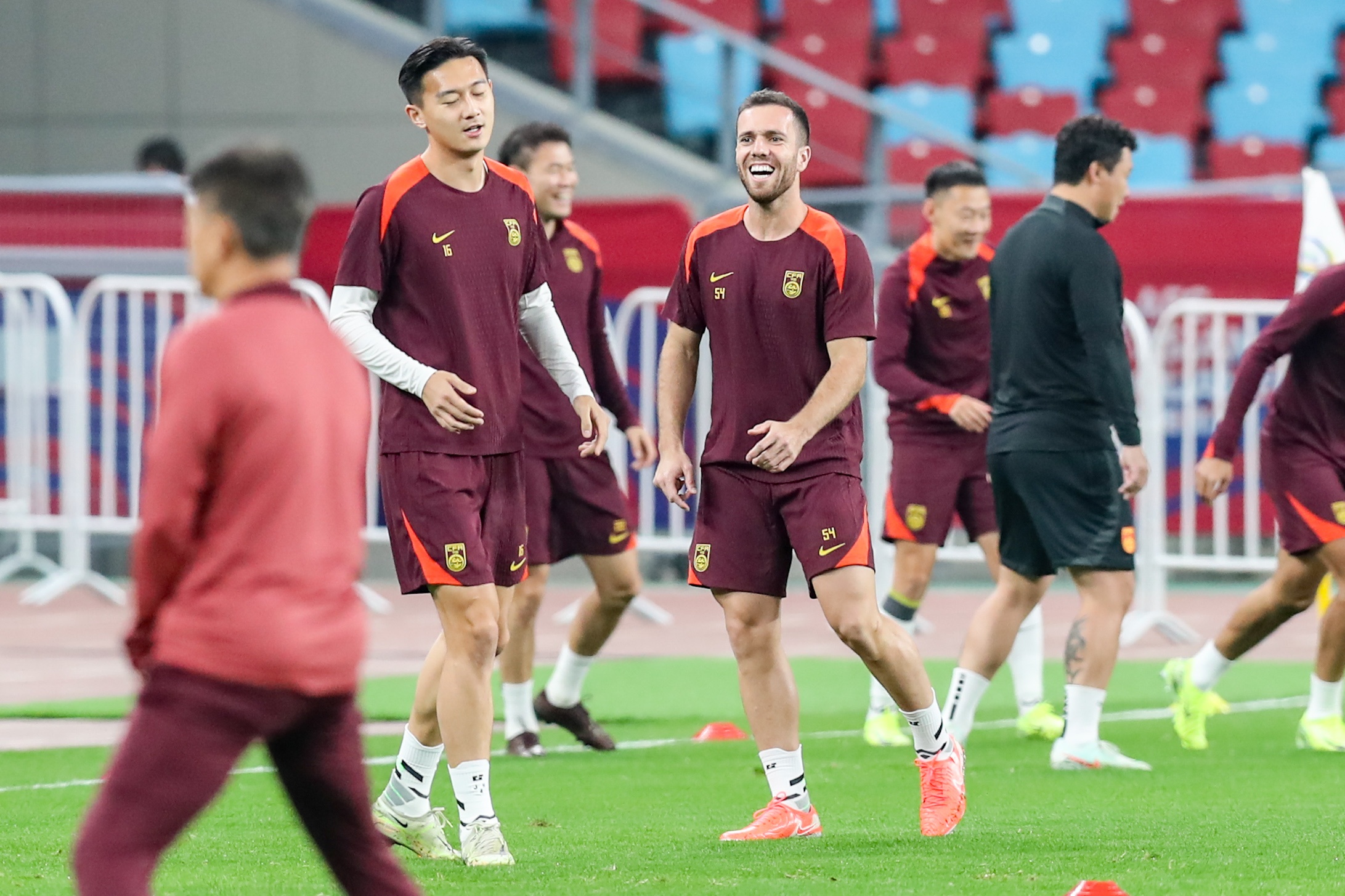 京媒：爭第二出線的論調(diào)背離國足真實(shí)水平，排除雜念是關(guān)鍵