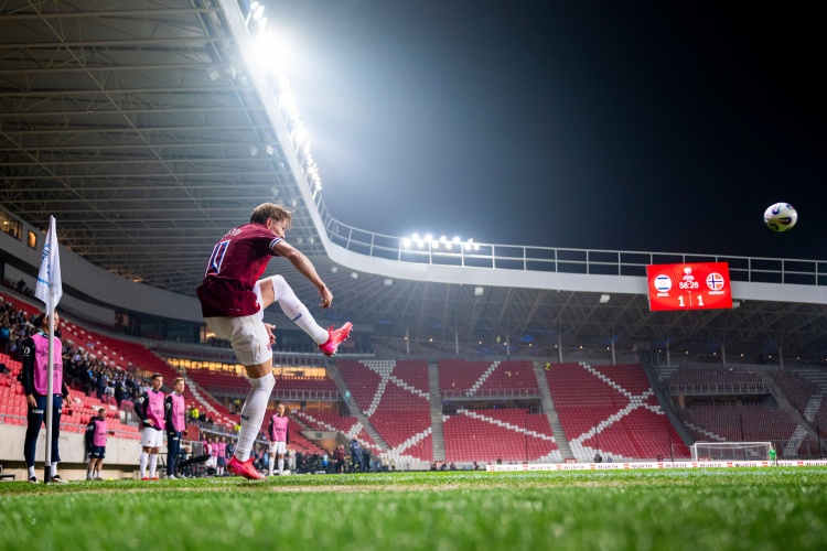 挪威大腦！斜塞、角球、直塞樣樣精通！厄德高上演助攻帽子戲法