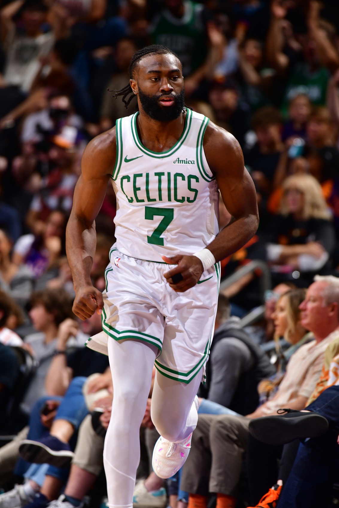 馬祖拉：布朗一直在護(hù)理膝蓋 為處于最佳狀態(tài)他會(huì)做所需要的一切