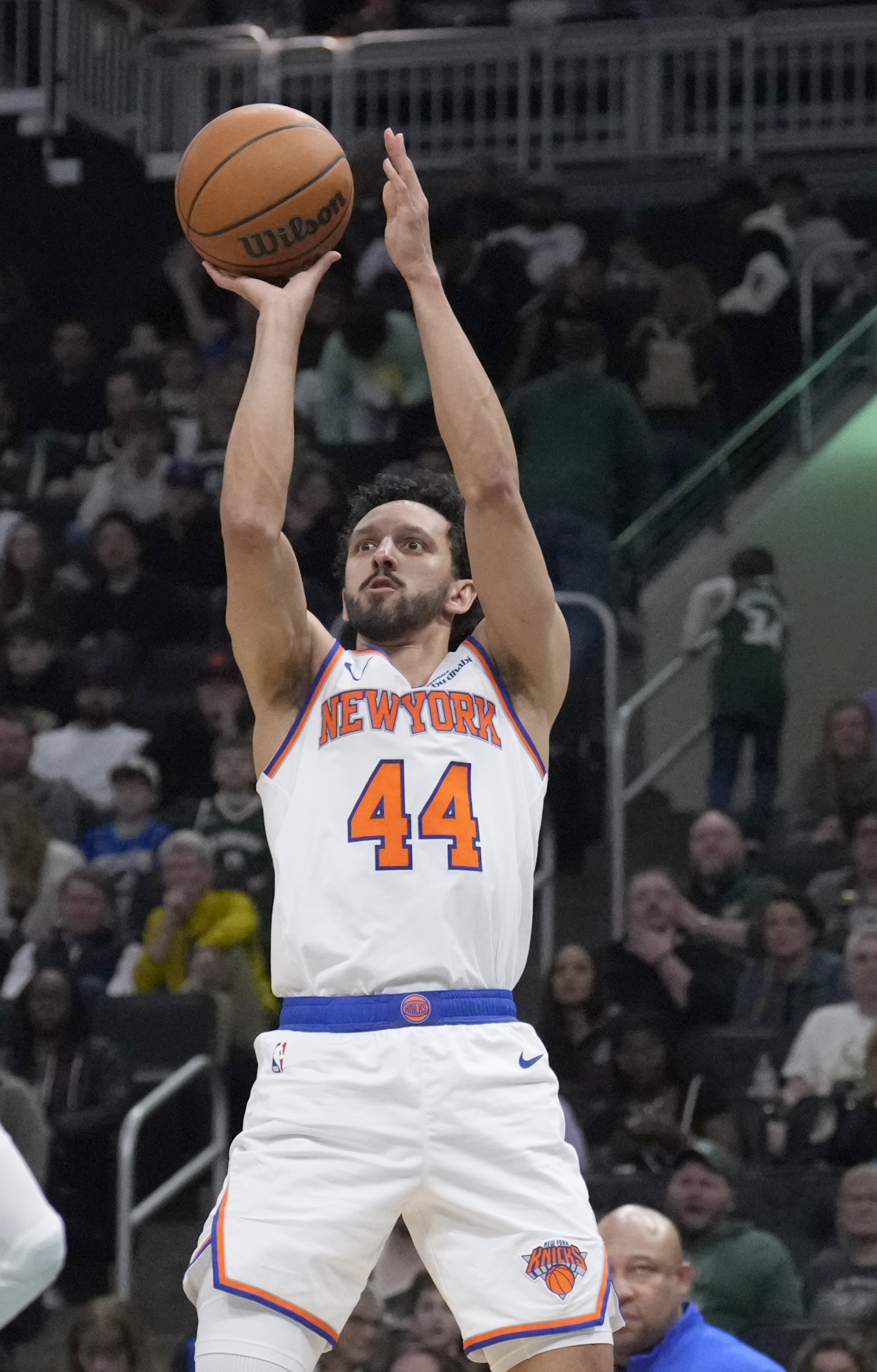 沙梅特：在板凳席上討論細(xì)節(jié) 上場后才能匹配甚至提高比賽強度