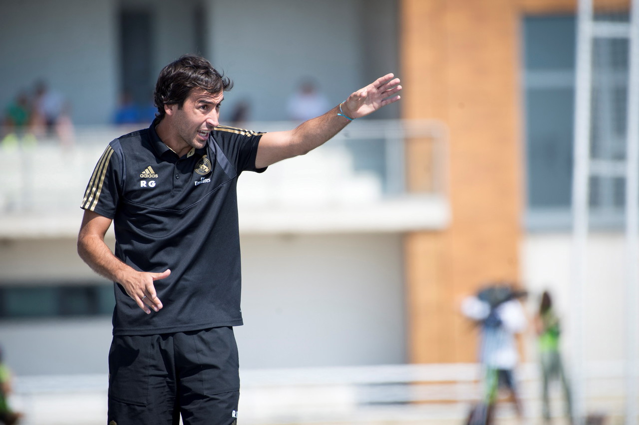 體圖：沙爾克主帥或今夏下課，高層已赴馬德里探詢勞爾的執(zhí)教意愿